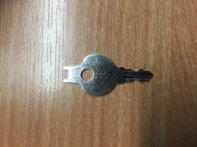 SCA / TORK Dispenser Key
